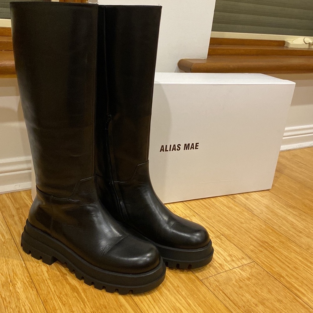 Brand new Black leather Alias Mae boot - Picture 4 of 5